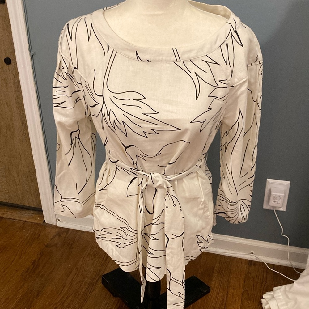Banana Republic Cream Leaf Print Blouse